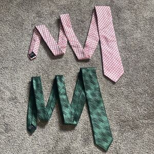 Bundle- Calvin Klein Pink Grey Diamond Pattern & Van Heusen green black neck tie